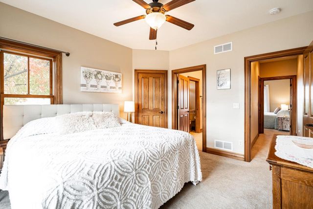 190 High Ridge COURT, Slinger, WI 53086