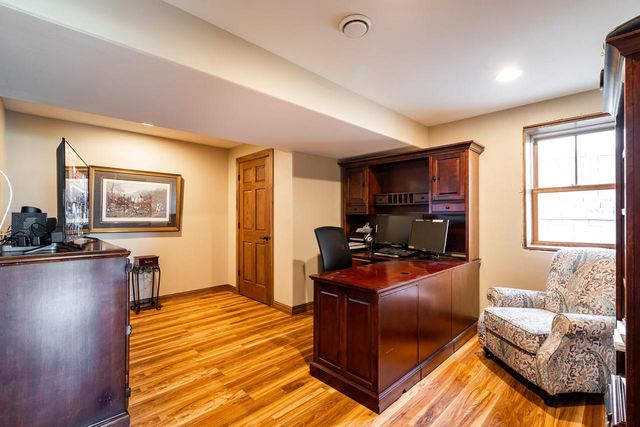 190 High Ridge COURT, Slinger, WI 53086