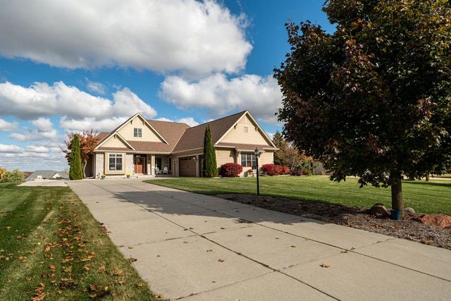 190 High Ridge COURT, Slinger, WI 53086