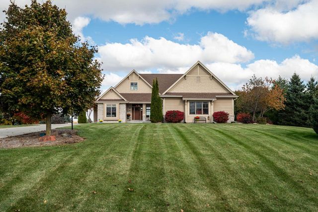 190 High Ridge COURT, Slinger, WI 53086