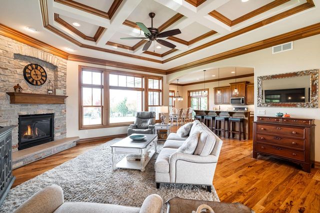 190 High Ridge COURT, Slinger, WI 53086