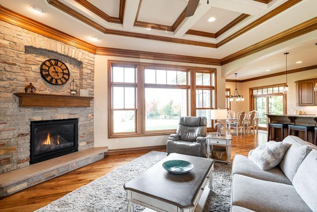 190 High Ridge COURT, Slinger, WI 53086