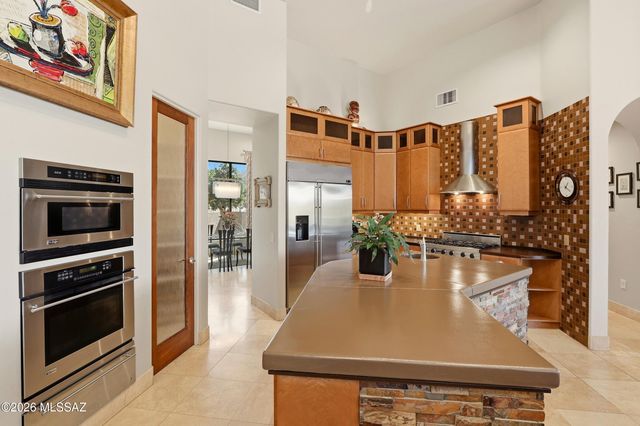 12137 N Solitude Ridge Place, Tucson, AZ 85755