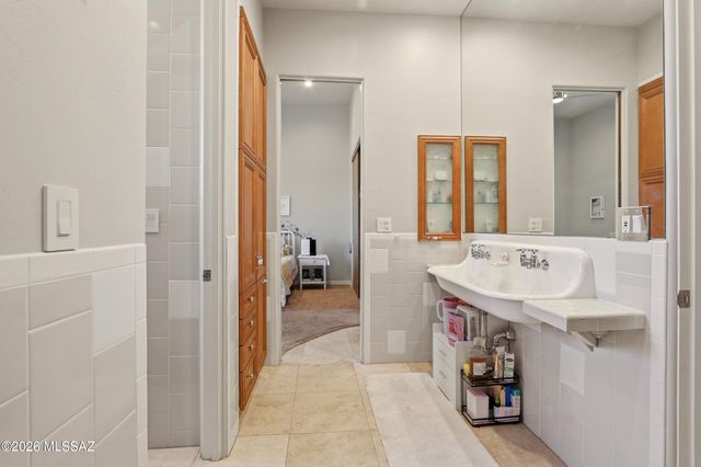 12137 N Solitude Ridge Place, Tucson, AZ 85755