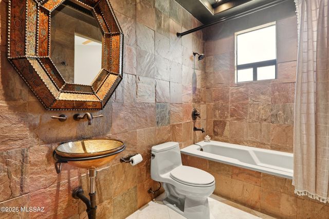 12137 N Solitude Ridge Place, Tucson, AZ 85755