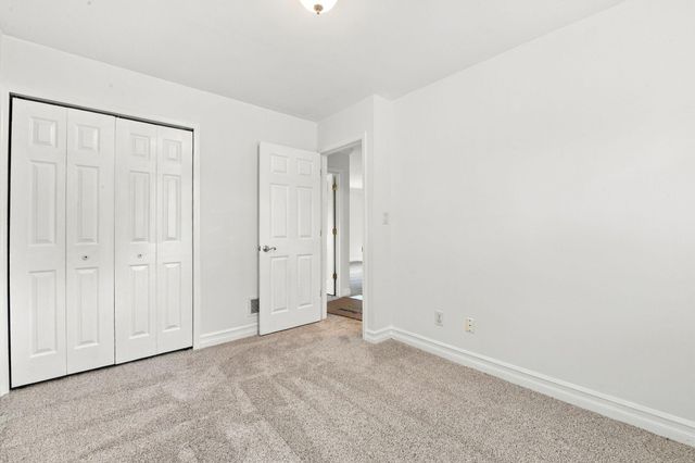 9445 Highland Drive, Grosse Ile Twp, MI 48138