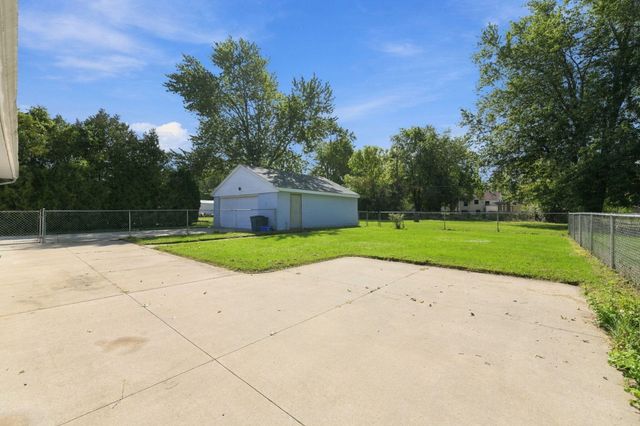9445 Highland Drive, Grosse Ile Twp, MI 48138