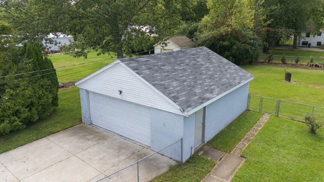 9445 Highland Drive, Grosse Ile Twp, MI 48138