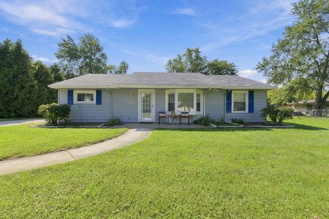 9445 Highland Drive, Grosse Ile Twp, MI 48138