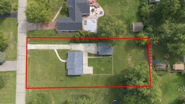9445 Highland Drive, Grosse Ile Twp, MI 48138