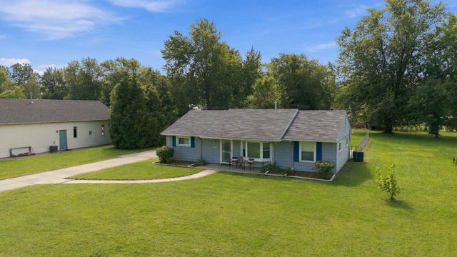 9445 Highland Drive, Grosse Ile Twp, MI 48138