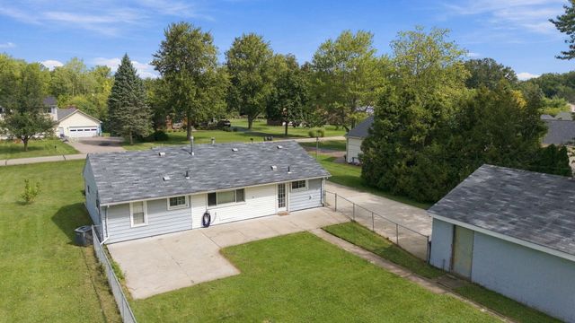 9445 Highland Drive, Grosse Ile Twp, MI 48138