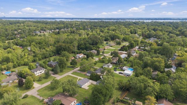 9445 Highland Drive, Grosse Ile Twp, MI 48138