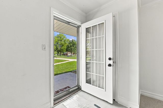 9445 Highland Drive, Grosse Ile Twp, MI 48138