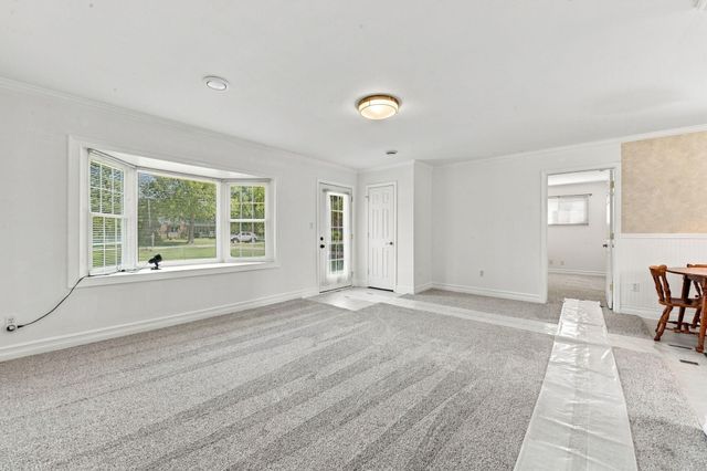 9445 Highland Drive, Grosse Ile Twp, MI 48138
