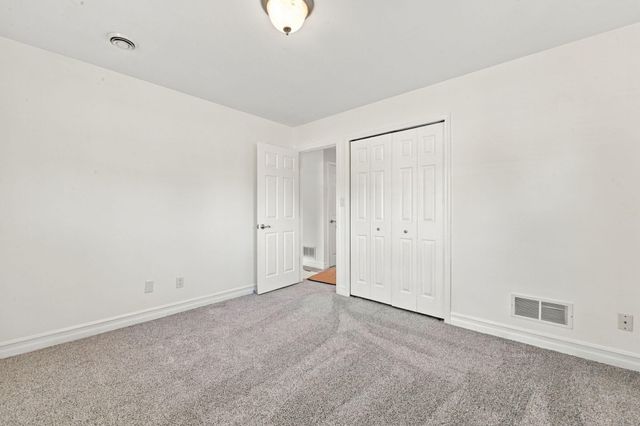 9445 Highland Drive, Grosse Ile Twp, MI 48138