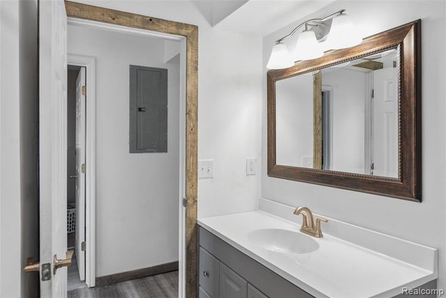 8150 Davison Road, Davison, MI 48423