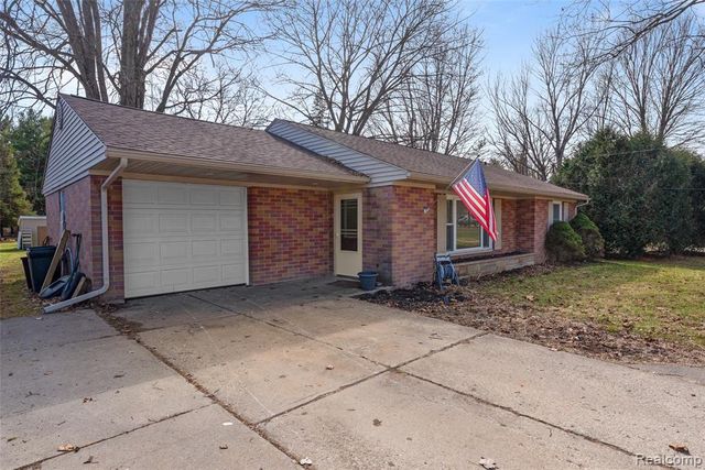 8150 Davison Road, Davison, MI 48423