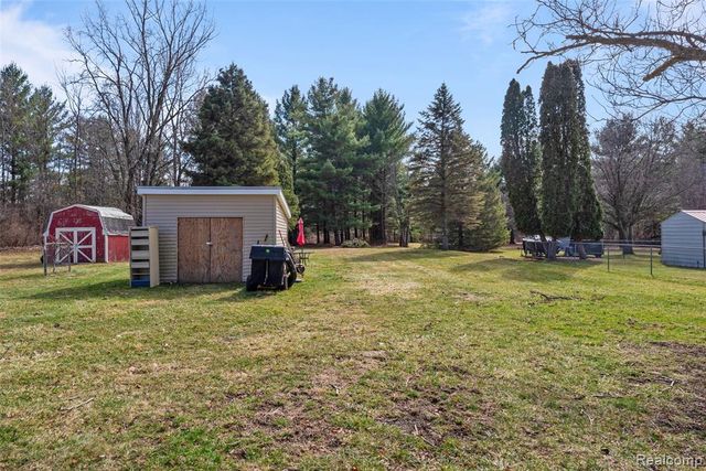 8150 Davison Road, Davison, MI 48423