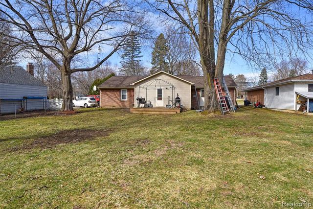 8150 Davison Road, Davison, MI 48423