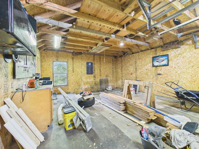 1615 Canfield Street, Huntington, IN 46750