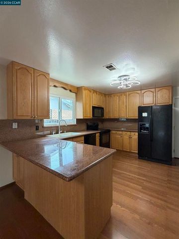 1209 Saint Louis, Concord, CA 94518