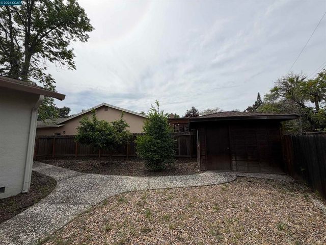 1209 Saint Louis, Concord, CA 94518