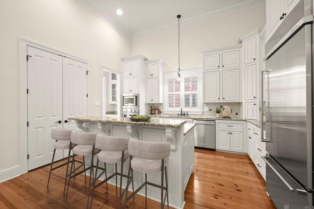 13652 Kings Court Ave, Baton Rouge, LA 70810