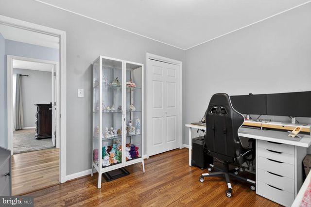 6811 SYDENSTRICKER RD, Springfield, VA 22152