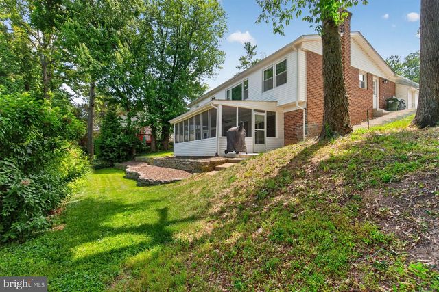 6811 SYDENSTRICKER RD, Springfield, VA 22152