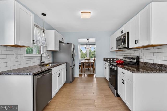 6811 SYDENSTRICKER RD, Springfield, VA 22152