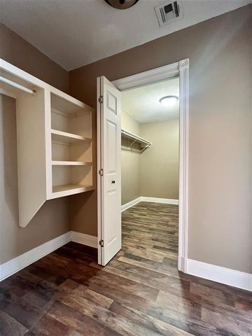 1417 Waverly Street, Lake Charles, LA 70605