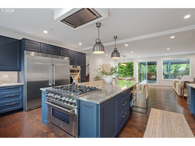 3850 LAKE GROVE Ave, Lake Oswego, OR 97035