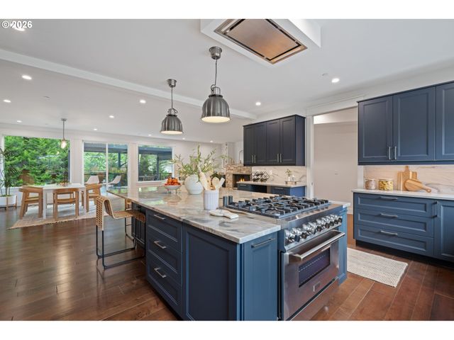 3850 LAKE GROVE Ave, Lake Oswego, OR 97035