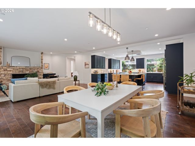 3850 LAKE GROVE Ave, Lake Oswego, OR 97035