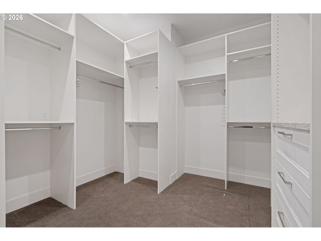 3850 LAKE GROVE Ave, Lake Oswego, OR 97035