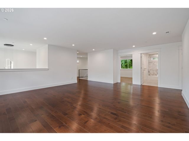 3850 LAKE GROVE Ave, Lake Oswego, OR 97035