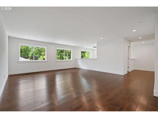 3850 LAKE GROVE Ave, Lake Oswego, OR 97035