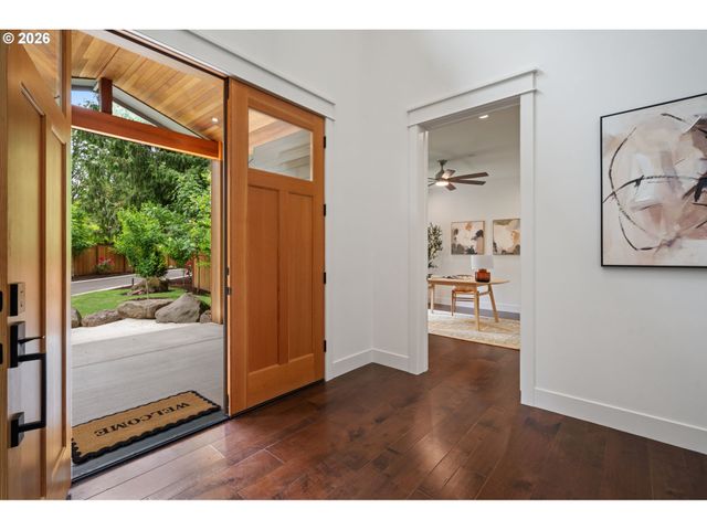 3850 LAKE GROVE Ave, Lake Oswego, OR 97035