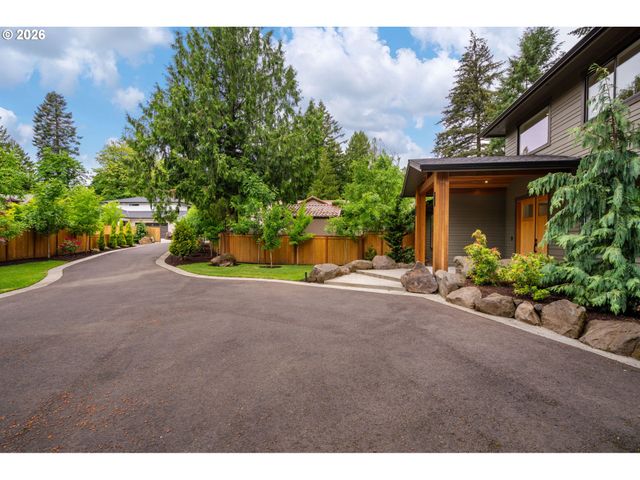 3850 LAKE GROVE Ave, Lake Oswego, OR 97035