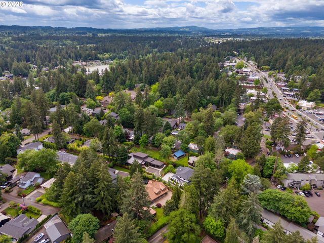 3850 LAKE GROVE Ave, Lake Oswego, OR 97035