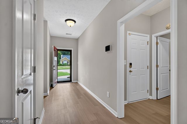 402 Creekside Drive, Lagrange, GA 30240