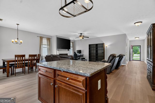 402 Creekside Drive, Lagrange, GA 30240
