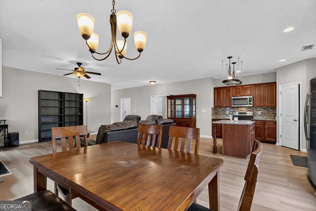 402 Creekside Drive, Lagrange, GA 30240