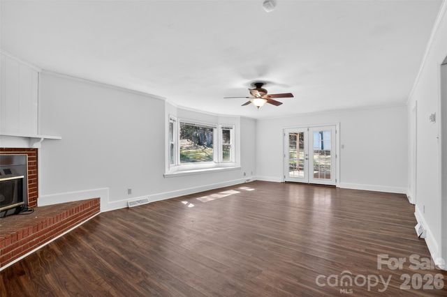 46 Pinecrest Avenue, Great Falls, SC 29055