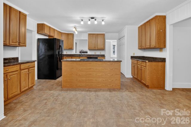 46 Pinecrest Avenue, Great Falls, SC 29055