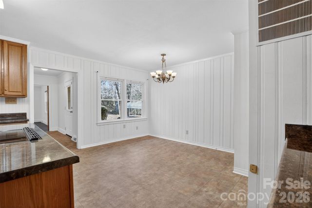 46 Pinecrest Avenue, Great Falls, SC 29055