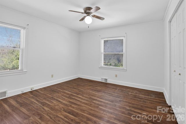 46 Pinecrest Avenue, Great Falls, SC 29055