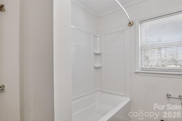 46 Pinecrest Avenue, Great Falls, SC 29055