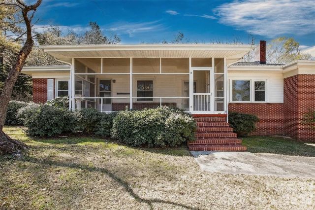 46 Pinecrest Avenue, Great Falls, SC 29055